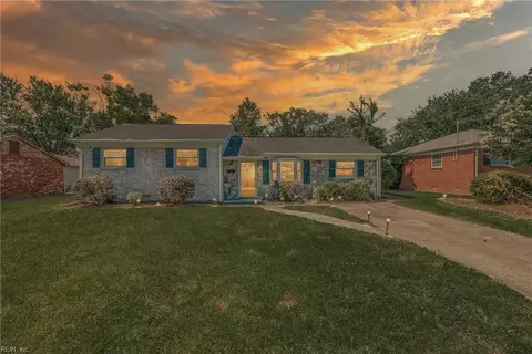 Exterior - 76 Longwood Dr, Hampton, VA 23669 photo 9 of 9