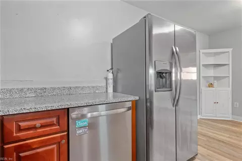 Kitchen - 76 Longwood Dr, Hampton, VA 23669 photo 4 of 4
