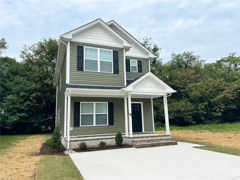 105 N 4th St, Suffolk, VA 23434