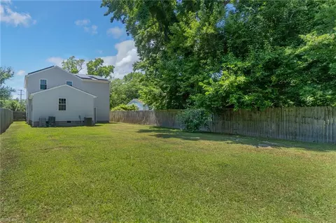 Exterior - 410 Atlantic Ave #A, Hampton, VA 23664 photo 5 of 5