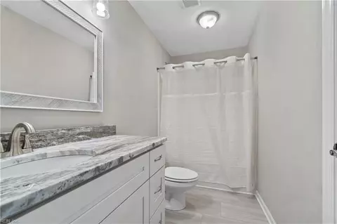 Bath - 410 Atlantic Ave #A, Hampton, VA 23664 photo 3 of 3