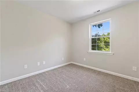 Bedroom - 410 Atlantic Ave #A, Hampton, VA 23664 photo 3 of 5