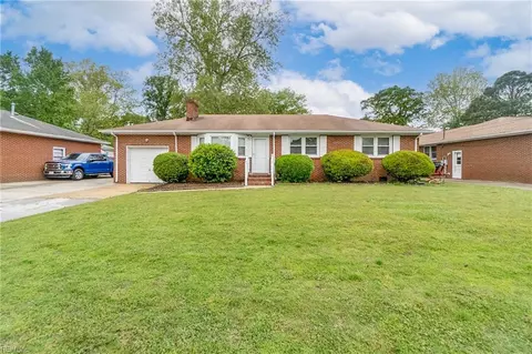 2448 Smith Ave, Chesapeake, VA 23325