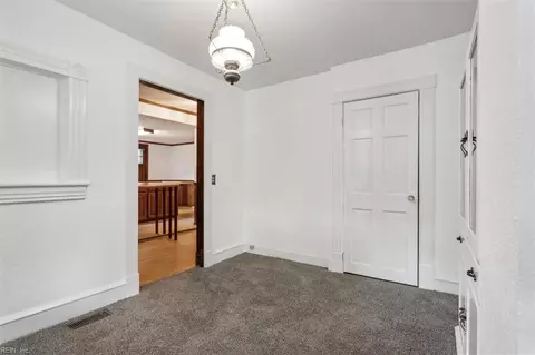 Entry Way - 41 Orchard Ave, Hampton, VA 23661 photo 2 of 7