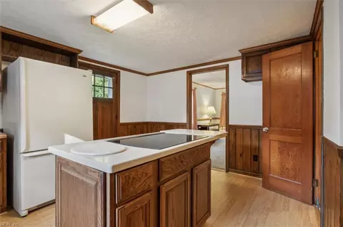 Kitchen - 41 Orchard Ave, Hampton, VA 23661 photo 4 of 5
