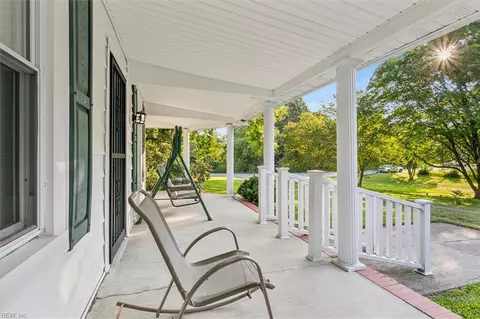 Exterior - 41 Orchard Ave, Hampton, VA 23661 photo 2 of 4