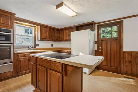 Kitchen - 41 Orchard Ave, Hampton, VA 23661 photo 5 of 5