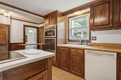 Kitchen - 41 Orchard Ave, Hampton, VA 23661 photo 1 of 5