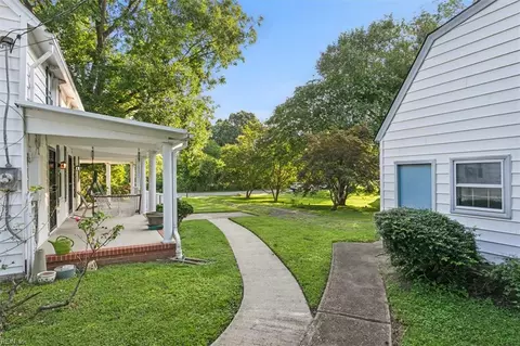 Exterior - 41 Orchard Ave, Hampton, VA 23661 photo 3 of 4