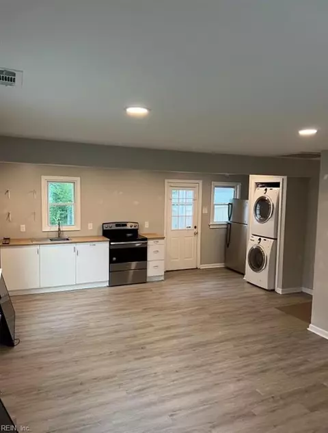 34 Cherry Acres Dr, Hampton, VA 23669 photo 3