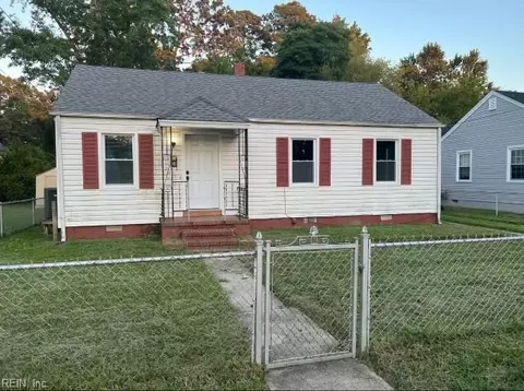 34 Cherry Acres Dr, Hampton, VA 23669