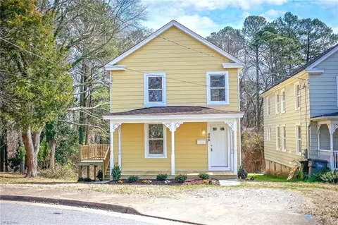 209 Clay St, Smithfield, VA 23430