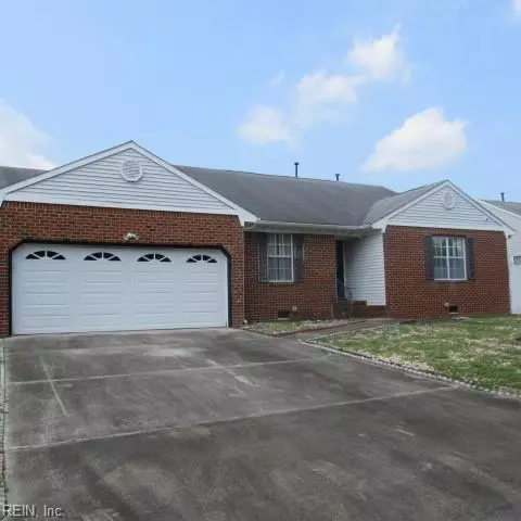 328 Quail Meadow Dr, Chesapeake, VA 23323