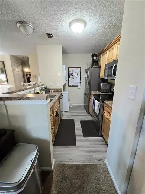 Kitchen - 13 Lakeside Cres #A, Hampton, VA 23669 photo 1 of 4