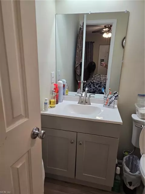 Bath - 13 Lakeside Cres #A, Hampton, VA 23669 photo 2 of 2