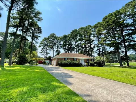 155 Crescent Dr, Franklin, VA 23851