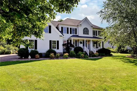 124 Bradley Dr, Yorktown, VA 23692