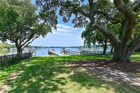 768 W 52nd St, Norfolk, VA 23509