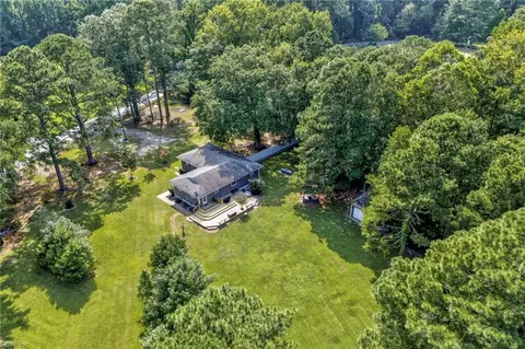 3612 Douglas Rd, Chesapeake, VA 23322