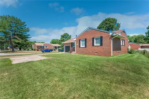 1350 W Queen St, Hampton, VA 23669