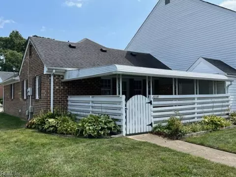 3099 Reese Dr, Portsmouth, VA 23703