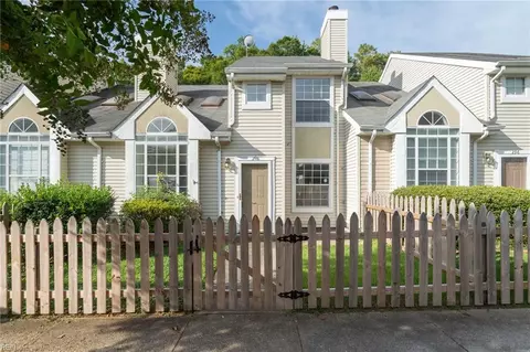 298 Rivers Ridge Cir, Newport News, VA 23608