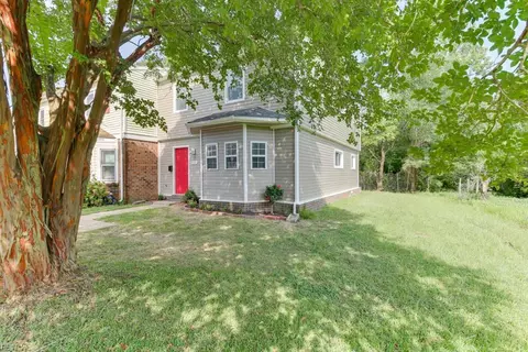 815 Harbour North Dr, Chesapeake, VA 23320