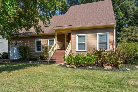 119 Gardenville Dr, Yorktown, VA 23693