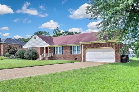 395 Pleasant Point Cir, Norfolk, VA 23502