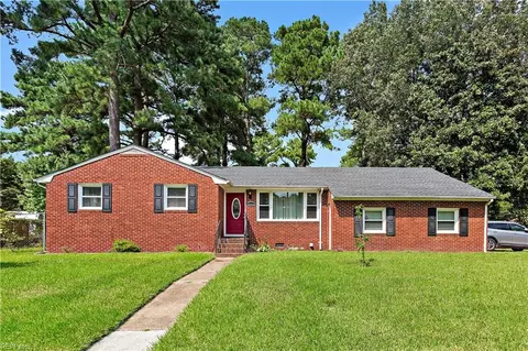 3900 Hillwood St, Portsmouth, VA 23703