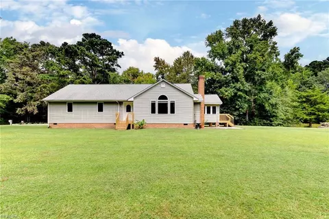 4463 George Ln, Gloucester, VA 23061