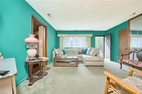1804 Rowlock Rd, Chesapeake, VA 23321 photo 4
