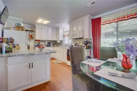 1804 Rowlock Rd, Chesapeake, VA 23321 photo 11
