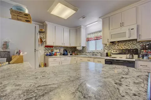 1804 Rowlock Rd, Chesapeake, VA 23321 photo 12