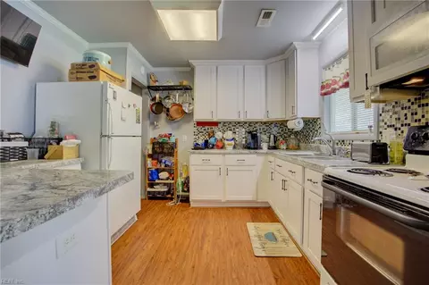 1804 Rowlock Rd, Chesapeake, VA 23321 photo 13