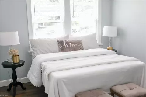 Bedroom - 411 Shenandoah Rd, Hampton, VA 23661 photo 3 of 7