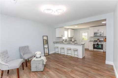 Living - 411 Shenandoah Rd, Hampton, VA 23661 photo 1 of 2