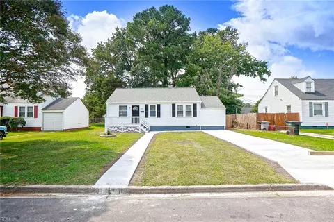Exterior - 411 Shenandoah Rd, Hampton, VA 23661 photo 7 of 7