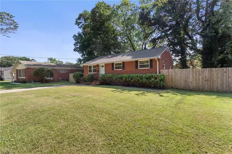 709 Gary Ln, Hampton, VA 23661