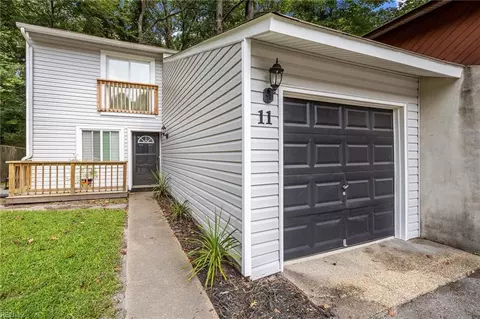 11 Lydney Cir, Chesapeake, VA 23320
