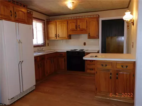 1020 E Leicester Ave, Norfolk, VA 23503 photo 9