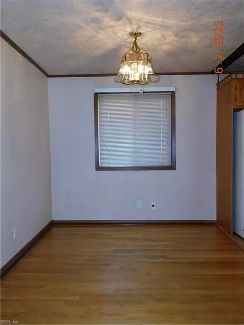 1020 E Leicester Ave, Norfolk, VA 23503 photo 11