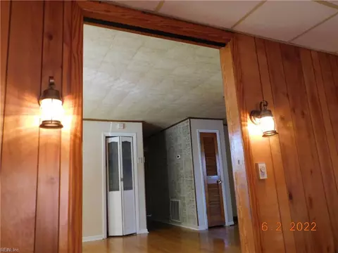 1020 E Leicester Ave, Norfolk, VA 23503 photo 8