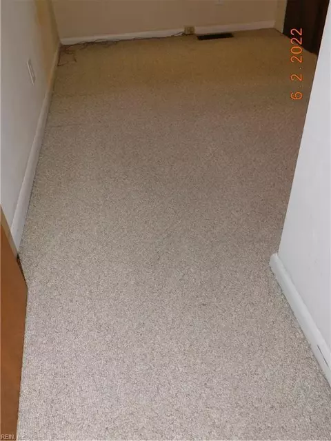 1020 E Leicester Ave, Norfolk, VA 23503 photo 14
