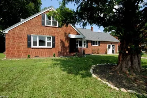 100 Sunset Manor Dr, Suffolk, VA 23438