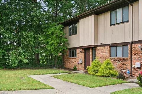1013 N Green Dr, Newport News, VA 23602