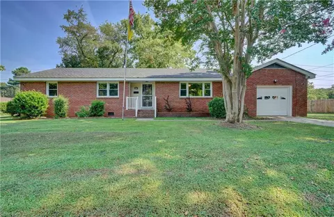 1703 Landsworth St, Chesapeake, VA 23324