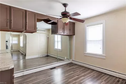 1082 Johnstons Rd, Norfolk, VA 23513 photo 6