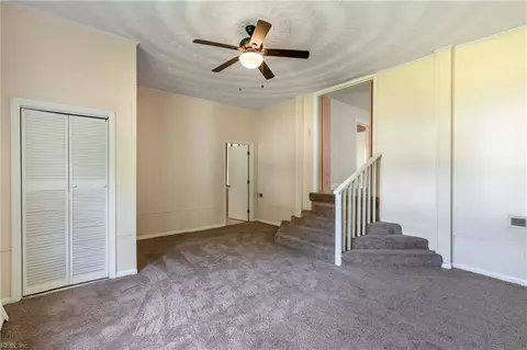 1082 Johnstons Rd, Norfolk, VA 23513 photo 14