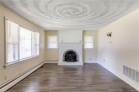 1082 Johnstons Rd, Norfolk, VA 23513 photo 3
